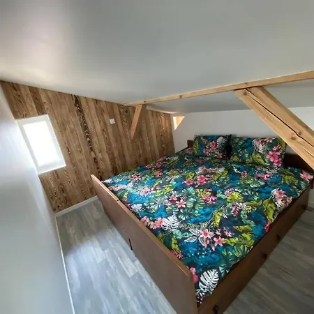 Renove Au Bord Du St Point Montperreux